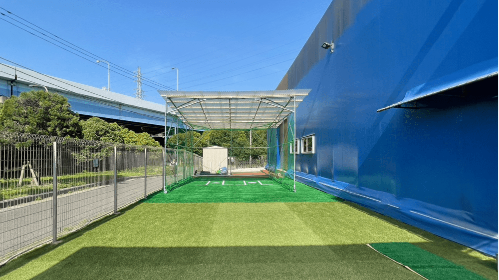 全天候型のブルペンの画像